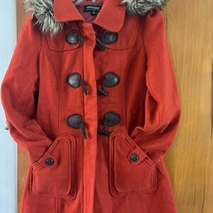 CoffeeShop Women's Red Toggle Trench Coat with Faux Fur